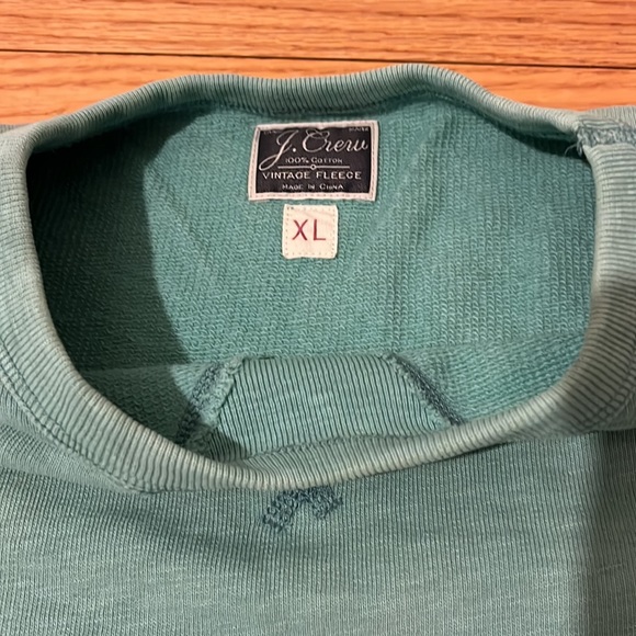 Men’s J Crew fleece crew neck sweater - Picture 2 of 3